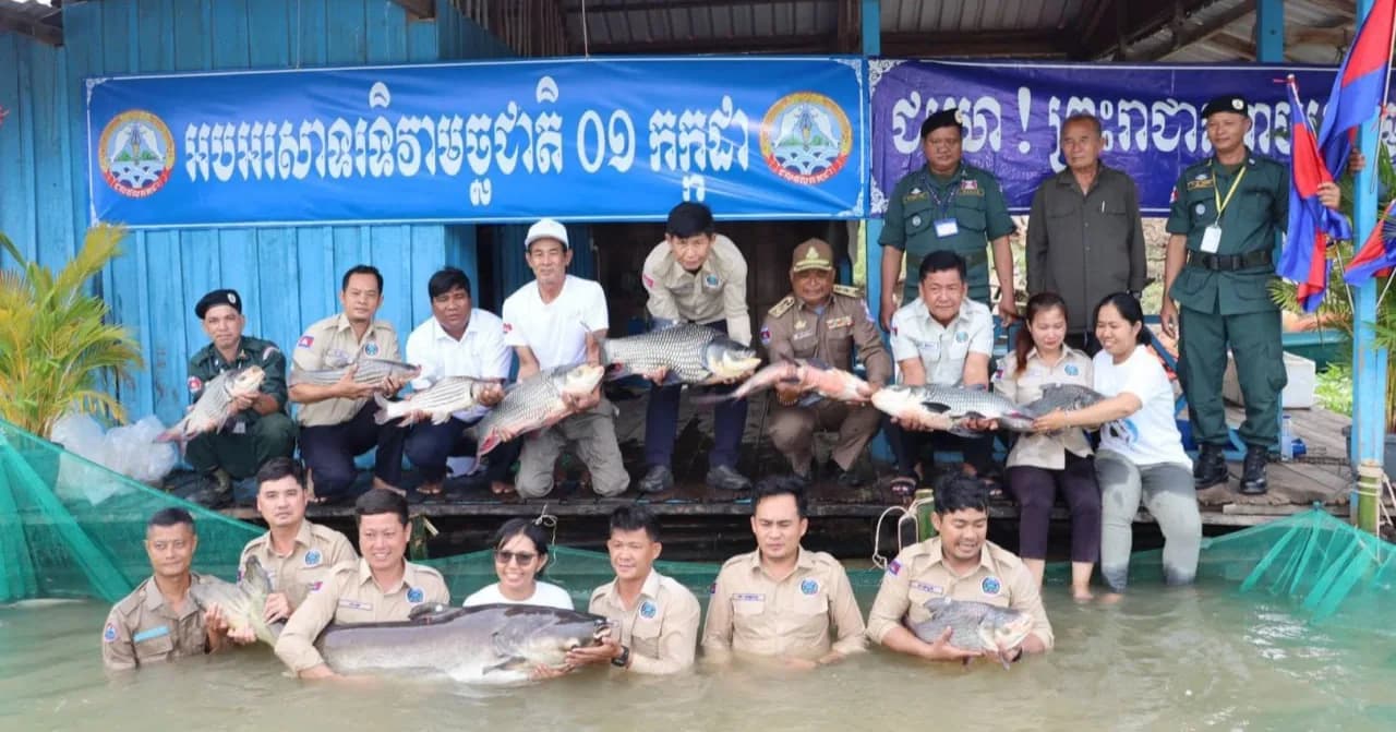 ខណ្ឌរដ្ឋបាលជលផលកំពង់ចាម លែងត្រី ៣ប្រភេទ ចំនួន ១០ក្បាល ចូលបឹងធម្មជាតិ ដើម្បី ចូលរួមអបអរសាទរ ទិវាមច្ឆជាតិ ១កក្កដា ២០២៦